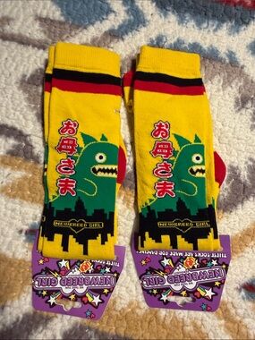 Newbreed girl Yellow Godzilla  Graphic Crew Socks